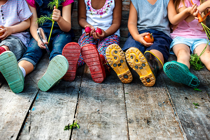 Kinderbetreuungskosten getrennter Eltern:  Bundesverfassungsgericht prüft Klage